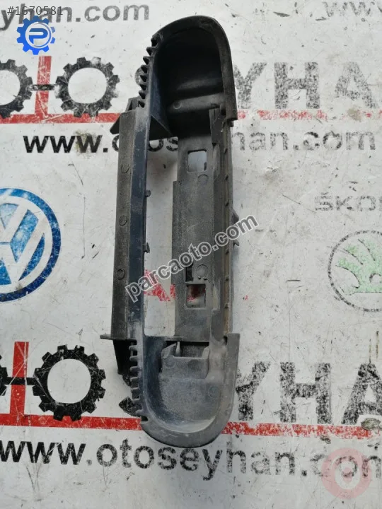 4B0839885 audi a3 2010 sağ ön kapı dış açma kolu braketi