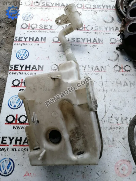1K0955453Q vw caddy audi a3 leon golf silecek su bidonu