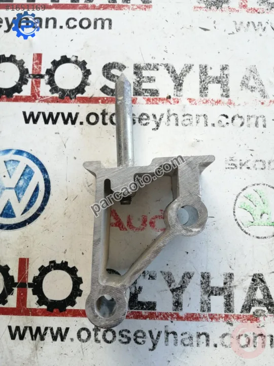 1K1857022D seat leon 2010 göğüs bağlantı braketi sağ