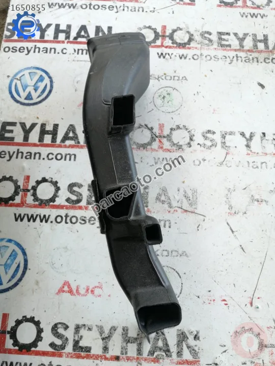 1P1819151A seat leon 2010 sol ön ayak havalandırma borusu