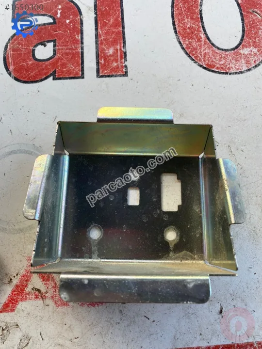 6J49827565A seat bagaj açma kolu arma tutucu bağlantı sacı