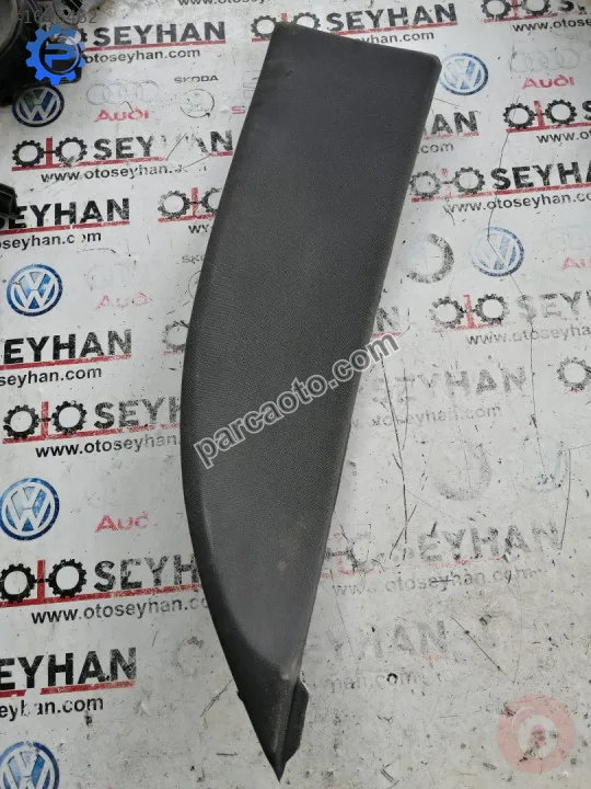 1P0867114 seat leon 2009 sağ ön kapı kartonu döşemesi