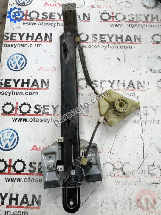 Seat leon 2009 sağ arka kapı cam krikosu