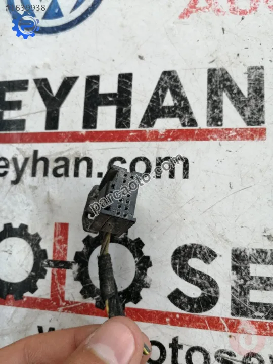 6925572 bmw X5 E70 tesisat fiş soketi