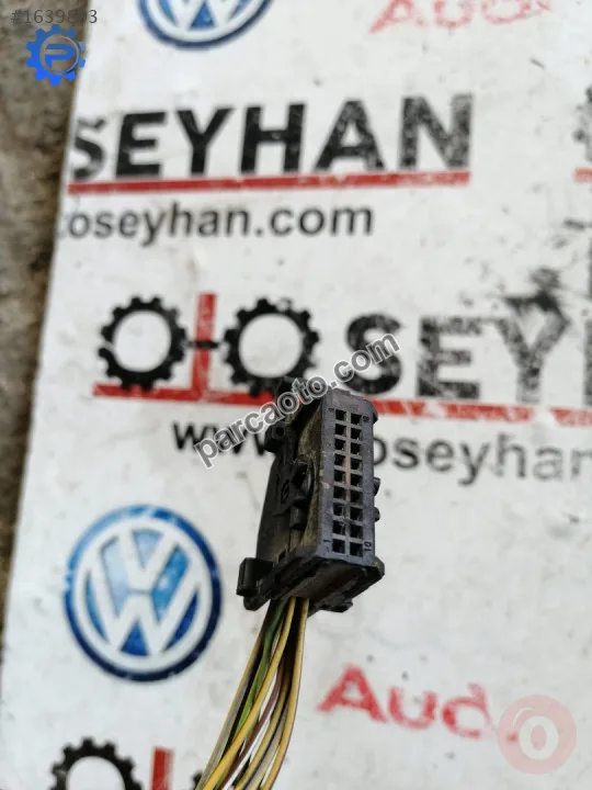 8364654 bmw X5 E70 tesisat fiş soketi