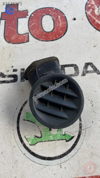 55962-05020 toyota carina göğüs sağ üst havalandırma ızgara