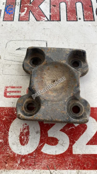 volkswagen caddy sol arka dingil makas bağlantı braketi