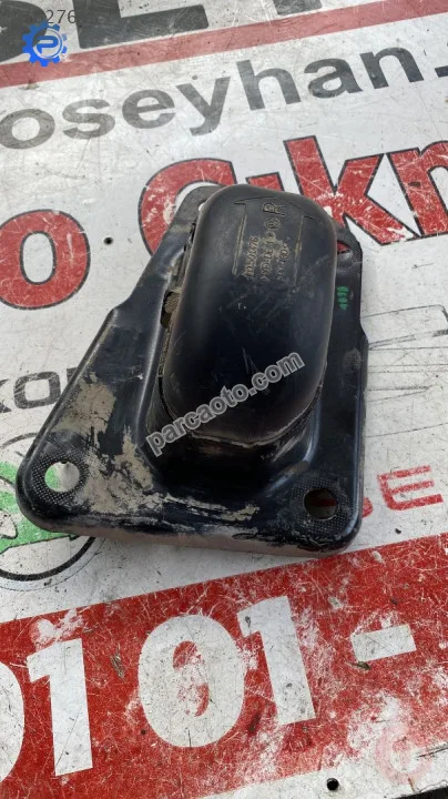 1K0505130L golf scirocco sağ arka dingil şase bağlantı yuva