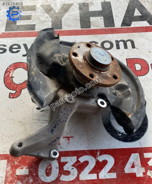 3C0505436F vw tiguan passat b6 b7 cc 2012 sağ arka taşıyıcı