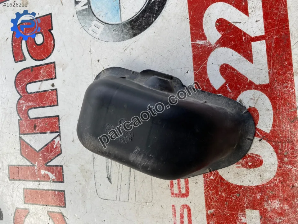 3C0501475A tiguan b7 sol arka dingil şase bağlantı yuvası