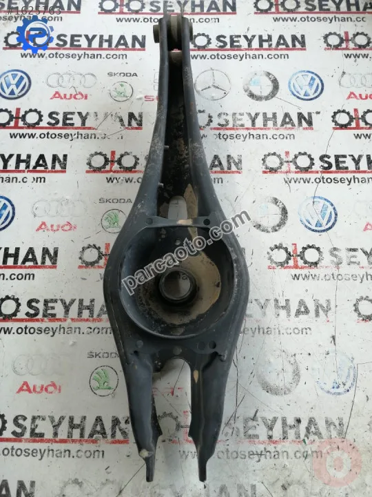 3Q0505311E volkswagen passat b8 arka helezon alt tablası