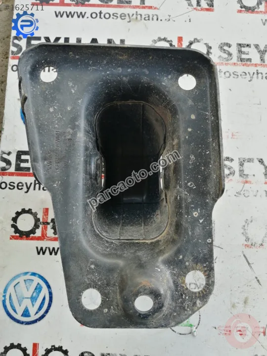 1K0505130L vw passat b8 arka dingil şase bağlantı yuvası