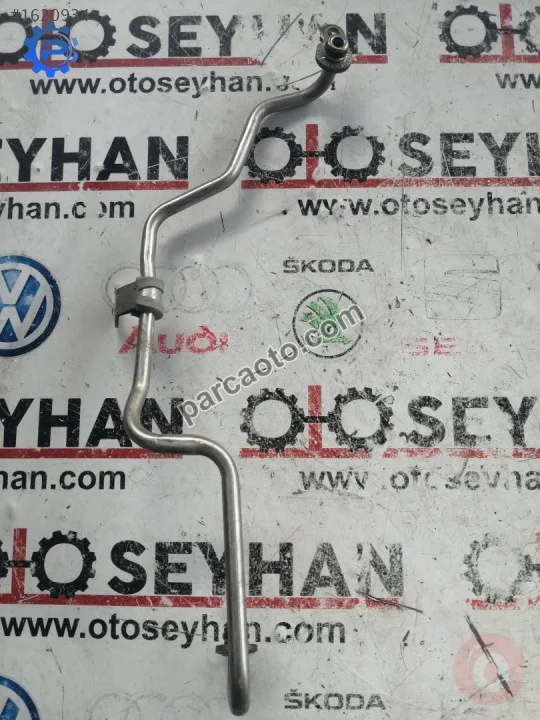 04E145140 volkswagen tiguan 17 1.4 tsi cze turbo yağ borusu