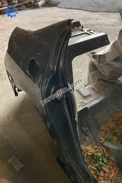 peugeot 407 sağ arka çamurluk