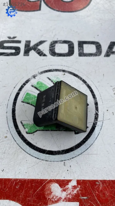 1K0927810D caddy beetle 2008 debriyaj pedal müşürü sensörlü