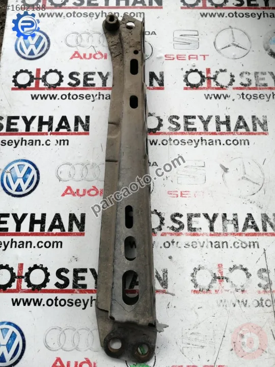 Toyota corolla 2008 radyatör travers ara demiri sol