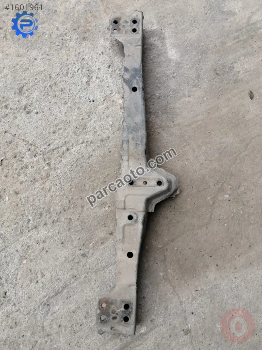 Toyota corolla 2008 ön tampon alt demiri