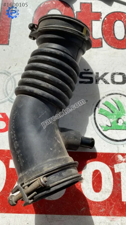 17881-22160 toyota corolla auris 2007-12 hava filtre borusu