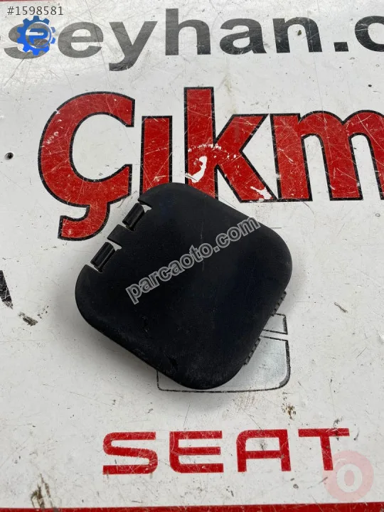 64713-30060 toyota corolla 2008 sağ bagaj stop kapağı 64713-30060 toyota corolla 2008 sağ bagaj stop kapağı