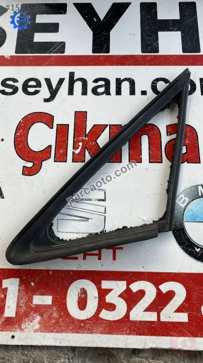 8V5845300H audi a3 sedan sağ arka kelebek cam çerçeve lastiği