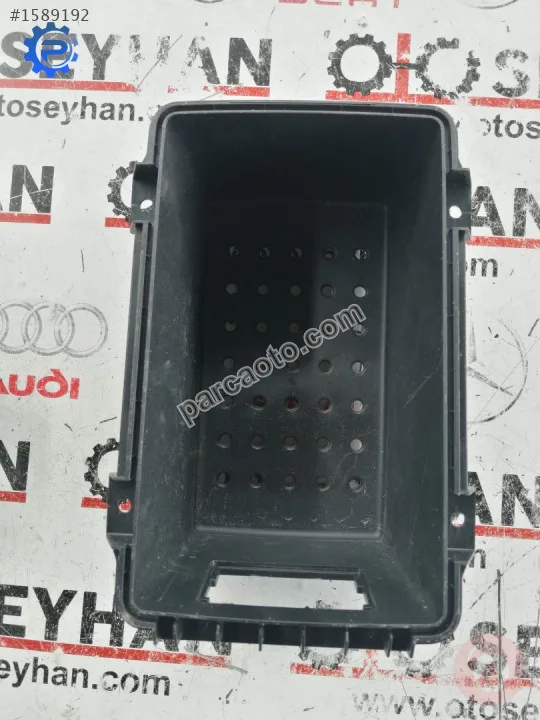 8V0863300C audi a3 2020 orta kolsol kol dayama iç eşya gözü