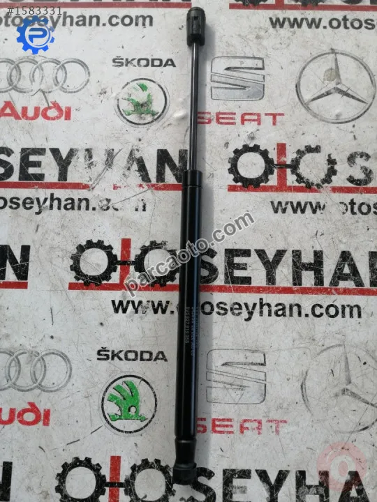 8V5827919 audi a3 2020 bağaj kapağı amortisörü