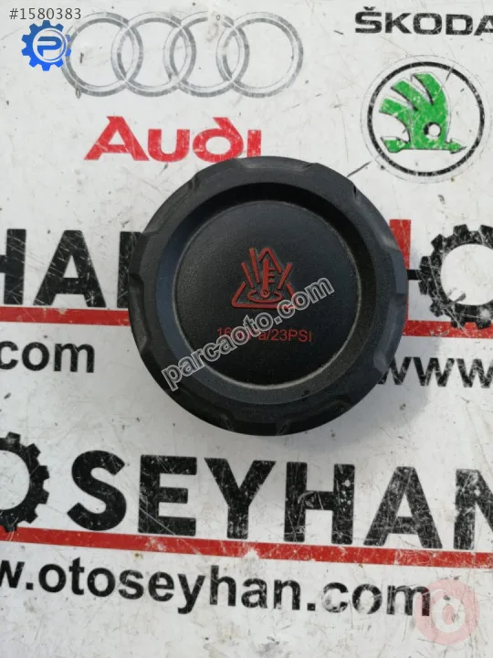 2Q0121321A audi a3 leon golf passat yedek su bidonu kapağı