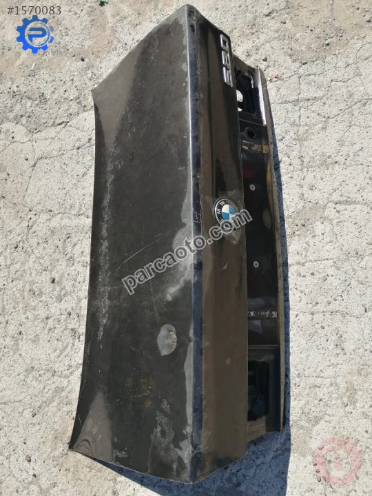 BMW 5 serisi e34 1990 bağaj kapağı