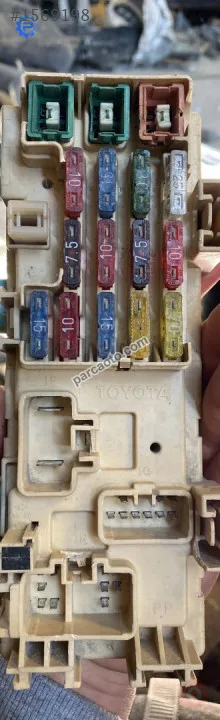 toyota carina e 1998 2.0 gli göğüs sigorta kutusu