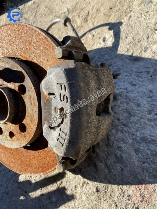 vw golf 4 bora leon toledo sağ ön fren merkezi kaliper