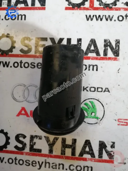 1944606 BMW 5 e34 1990 göğüs sağ üst havalandırma kanalı