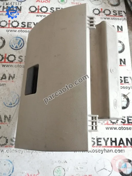 2S61-A06024 Ford fiesta 2005 torpido kapağı
