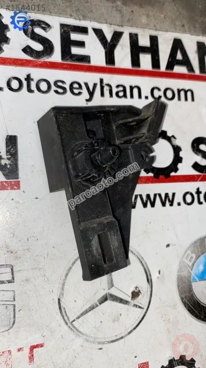 1K1823633 volkswagen golf 6 kaput açma kolu yuvası mekanizma