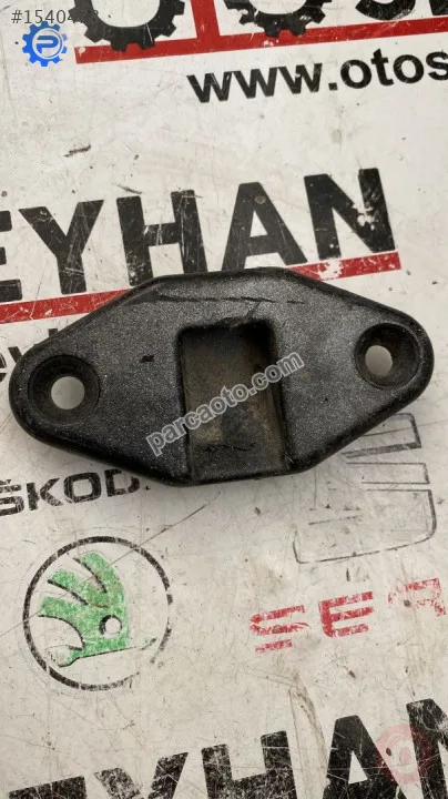 2K0843667A volkswagen caddy sürgülü kapı pim yuvası