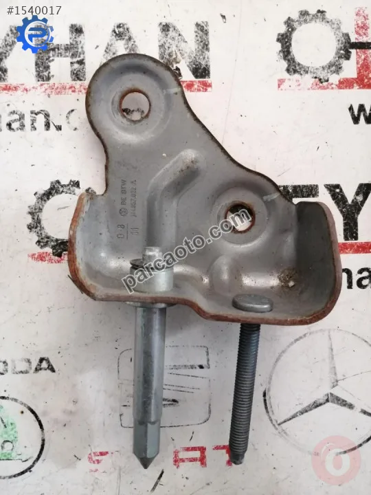 1T1857022A vw caddy 2013 göğüs bağlantı demiri sağ
