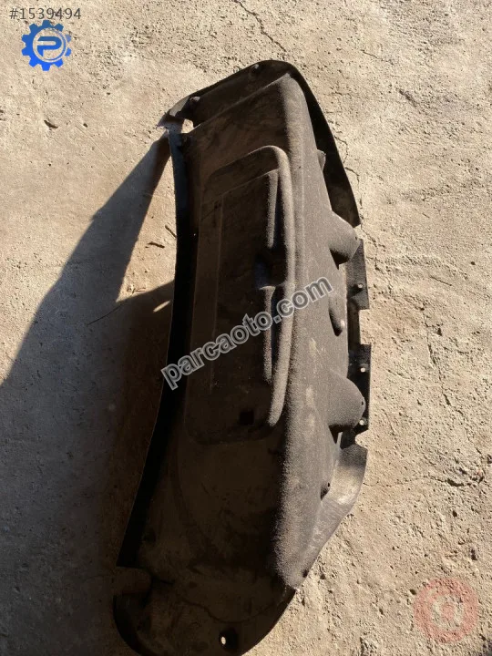 bmw 5 serisi E60 bagaj kapağı kaplaması halısı