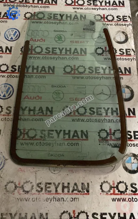 volkswagen caddy 2001 sağ bagaj kapağı cam küçük