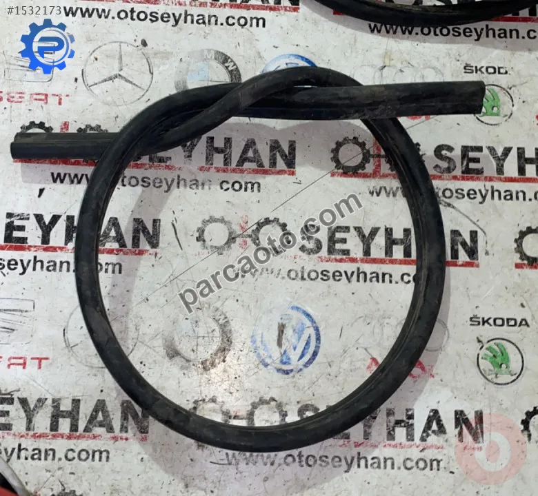 nissan vanetta cargo 1998 ön kaput lastiği
