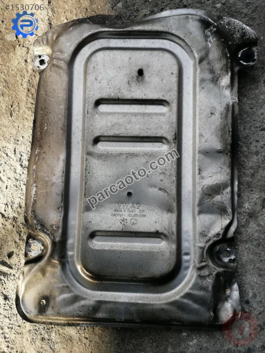2Q0825229B skoda scala 2020 yakıt deposu ısı kalkanı