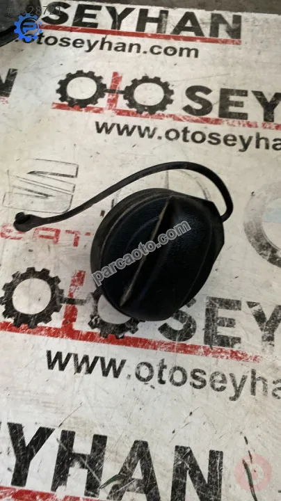 3AA201553A seat leon 2020 iç depo kapağı