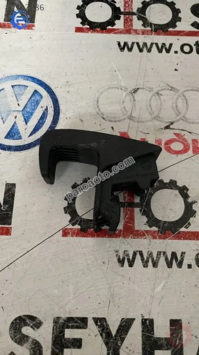 657867615 skoda scala 2020 bagaj askı kancası