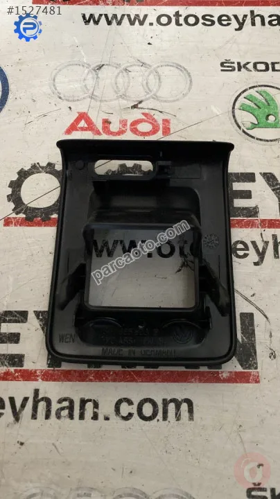 5G0885893B skoda scala golf 2020 arka koltuk yatırma düğmesi