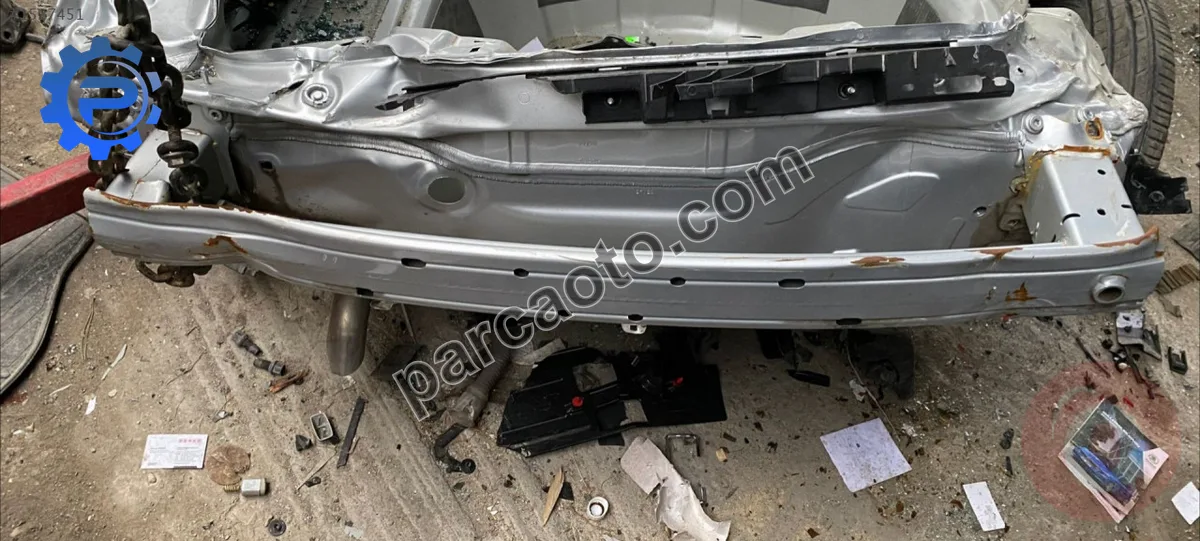 skoda 2020 arka tampon demiri