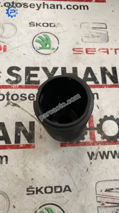 2G0803899A skoda scala polo 2020 bagaj stepne vidası