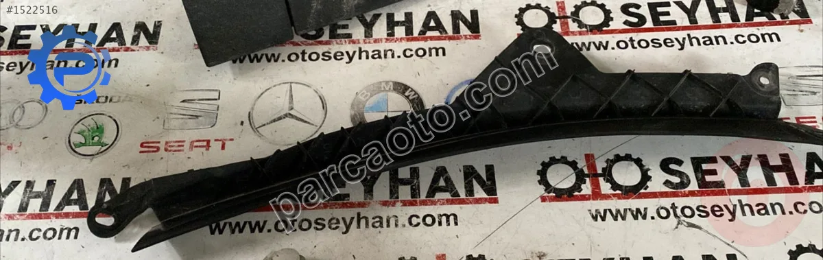 51712993490 bmw x1 E84 motor kaputu ön cam üst davlumbazı