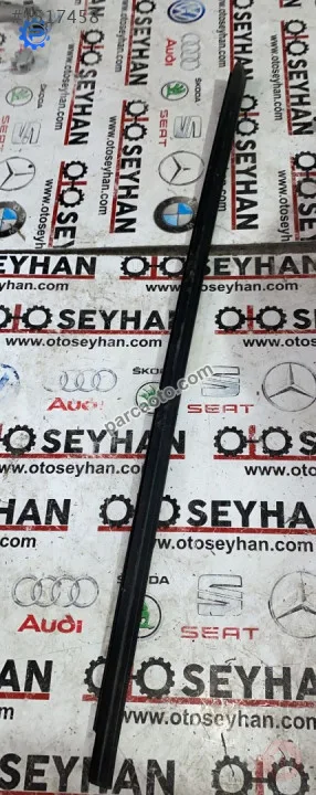 654837477L skoda scala sol ön kapı dış cam sıyırıcı fitili
