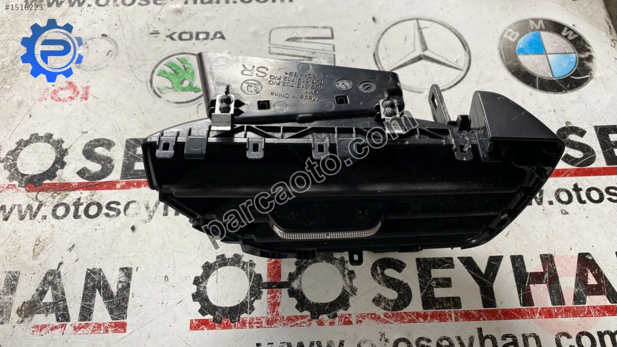 655819702J skoda scala 2020 göğüs sağ havalandırma ızgarası