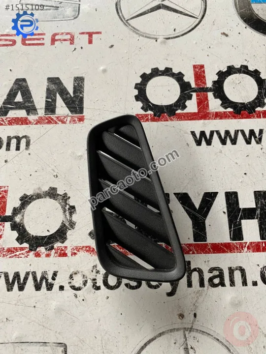 654819794 skoda scala 2020 göğüs sağ üst havalandırma ızgara