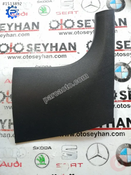 5JA863484A seat toledo 2012-19 sağ ön direk alt kaplaması