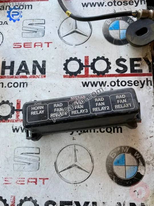 nissan vanetta cargo 1998 2.3 röle kutusu kapağı